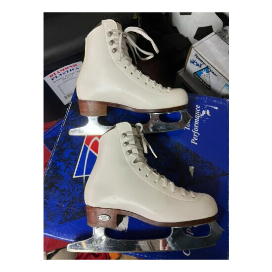 Riedell model 25 white figure ice skates size 13.5 W w/ MK Club 2000 blades kids Thumb {7}