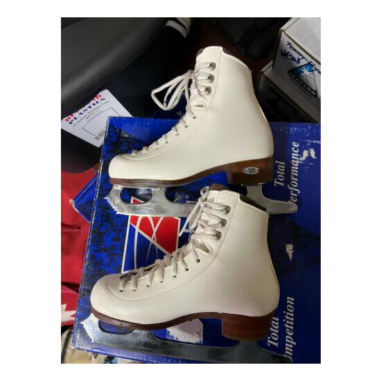 Riedell model 25 white figure ice skates size 13.5 W w/ MK Club 2000 blades kids Thumb {6}