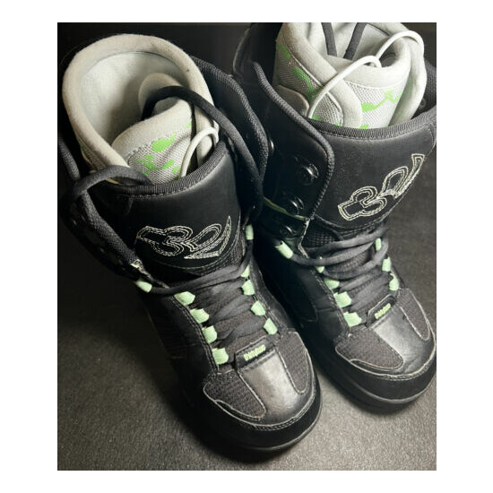 Thirty Two Prion W’s Snowboard Boots Size 8.5 [Pre-Owned] image {1}