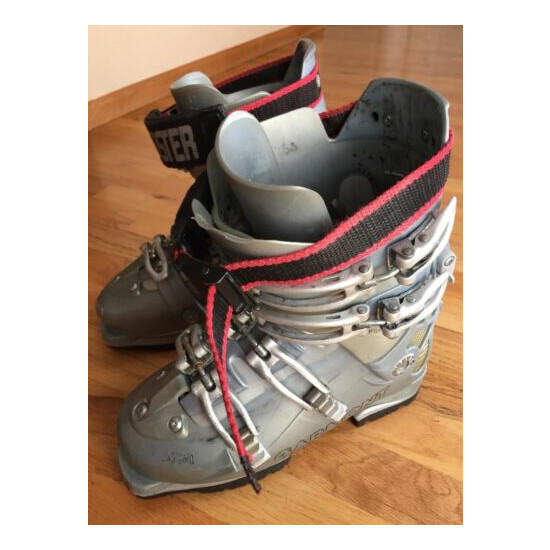 Garmont Xena Femme Women's Ski Boots Mondo 25 -26.6 Shells only image {2}