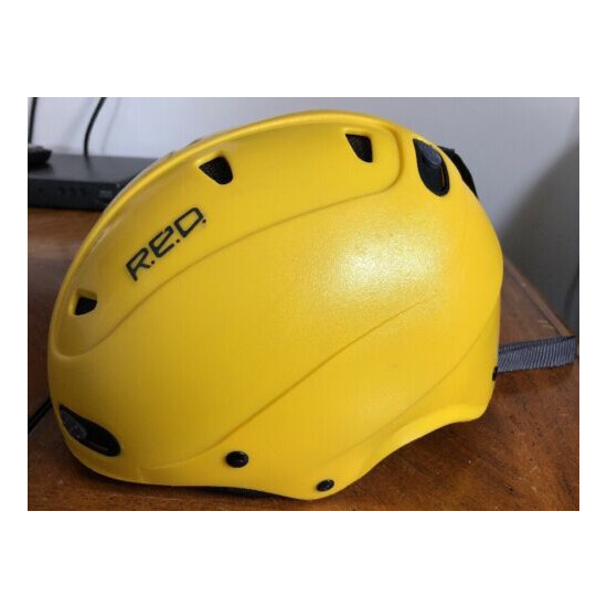 R.E.D. Ski Helmet Size 52 Y/M Youth Buzzcap Yellow Winter Sports Protection image {1}