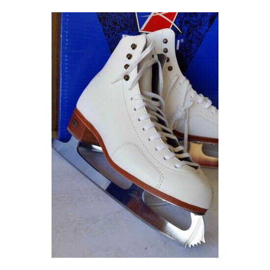 New Riddell Ice figure skate Model 280 White Width:M Size 5 1/2 Blade:Sapphire image {2}